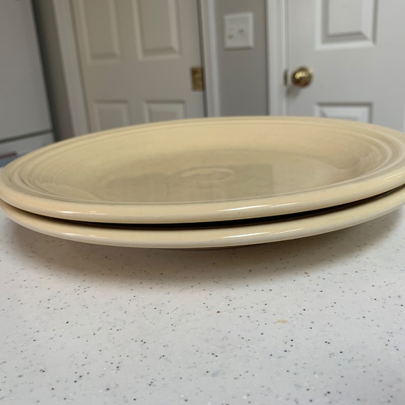 Two Fiesta Ivory Dinner Plates - Picture 4 of 4